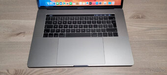 Macbook Pro 15.4" TB/I7 2.9GHZ/16GB RAM/512GB SSD/CZ/BAT - 8