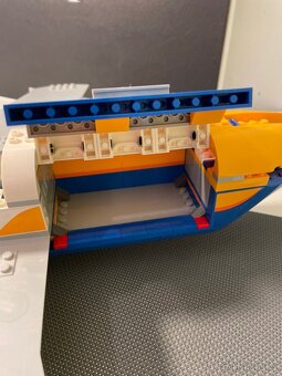 LEGO City 60262 Pasažérské letadlo - 8