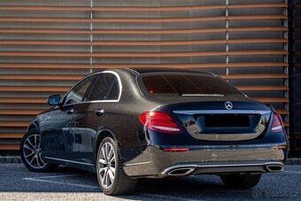 Mercedes-Benz E trieda Sedan 400 4MATIC A/T - 8