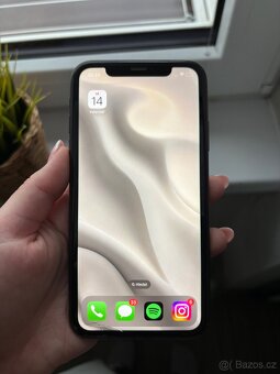 iPhone 11 - 8