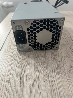 Prodám základní desku LGA 1200 + 500W Gold zdroj v HP case - 8