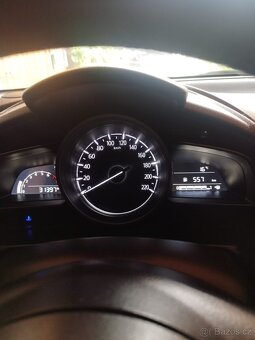 Mazda 2 - 8