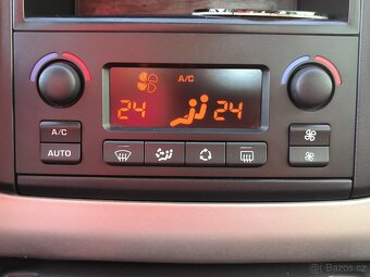 Citroën Berlingo 1.6i ,  80 kW benzín, 2009 - 8