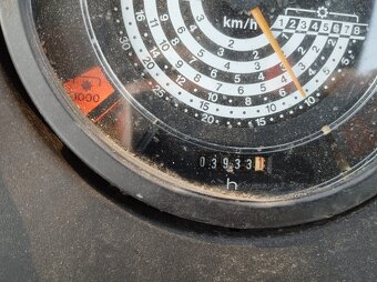 Traktor john deere4x4 - 8