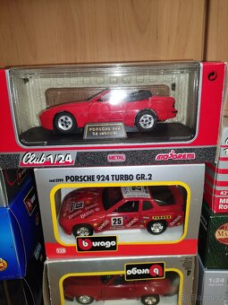 prodám modely automobilů 1:24 - 8