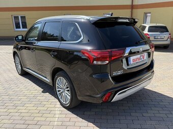 MITSUBISHI OUTLANDER 2.4 PHEV 165kW 4x4-2021-56.599KM- - 8