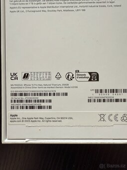 Apple iPhone 15 Pro Max 256GB Natural Titanium + Rimowa obal - 8