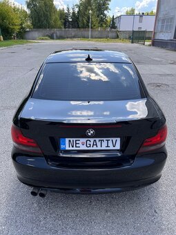 BMW 128i Coupe - 8