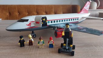 Lego velké letadlo - červenobílé - 8