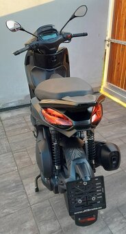 Piaggio Beverly 300 HPE, 2023, TOP stav, 6000km - 8