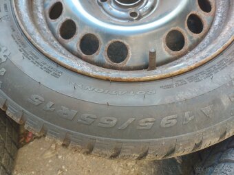 Zimní pneu 195/65 R15 - 8