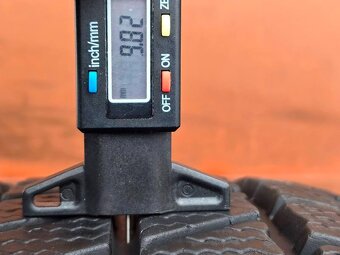 Zimní Barum 215/65/16C - 8