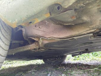 Mercedes w 124 250D - 8