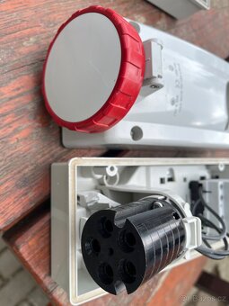 ZÁSUVKA NÁSTĚNNÁ 380V 16A SCAME - 8