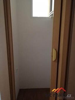Pronájem 2+kk, 59m2, P7, Holešovice, klidná lokalita, MHD, o - 8