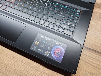 17,3"_MSI KATANA 17 B13V_i7-13620H_16GB_RTX 4070 8GB - 8