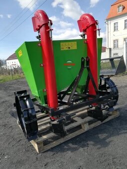 Dvouřádkový sazeč brambor - 8