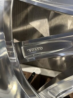 Volvo XC90 II - orig. ALU disky 5x108 R21 - 8