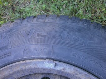 2xObutá celoroční kola GOOD YEAR 205/65 R15 2x 6,5MM - 8