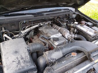 Mitsubishi Pajero - 8