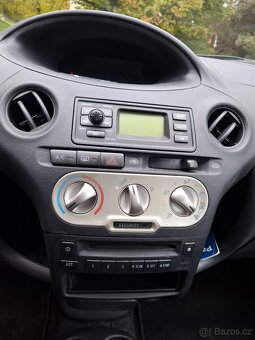 Toyota Yaris 1.0i 48kW 2005 STK 3/27 ❗️ - 8