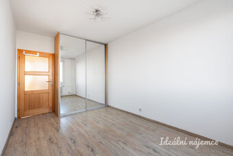 Pronájem bytu 4+1, Tesaříkova, Hostivař, 28900 Kč/měs, 79 m2 - 8