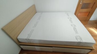 Prodám postel MALM 180x200 - 8