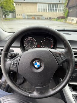 BMW 320d - 8