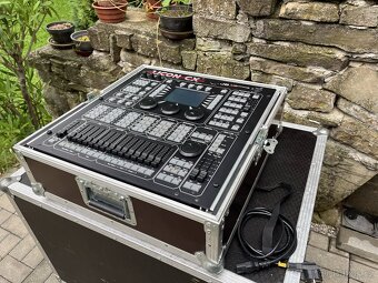JB Lightning Licon CX + case - 8
