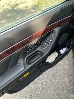 BMW 740d e38 - 8