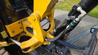 Prodám nový CAT 302.7 2,8t se zárukou - 8