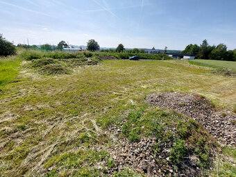 Pozemek 6770 m² u dálnice D3, pro výrobu/skladování/průmysl - 8