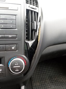 Kia Ceed - 8