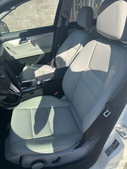 Prodám Mercedes-Benz v 200 Avantgarde - 8
