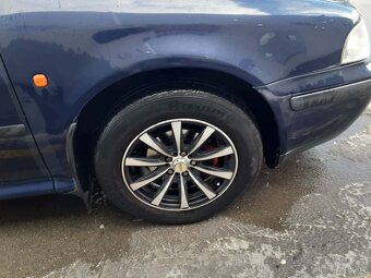 Škoda Octavia 1.6 benzín - 8