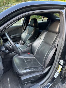 Dodge Charger 5.7 HEMI AWD - 8
