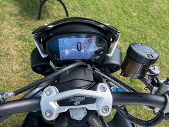 Triumph Speed Triple RS - 8