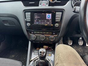 Veškeré náhradní díly z vozu Škoda Octavia III RS Combi 2014 - 8