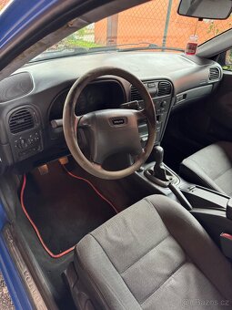 Volvo v40 - 8