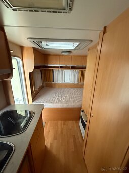 Karavan Knaus Sport 450 + skládací palanda - 8