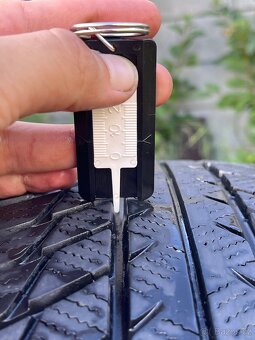 Zimní pneu Bridgestone Blizzak 205/55 R17 - 8