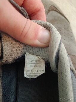 Sportovní dámské šedé boty vel.39 značky crossroad - 8