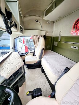 VOLVO FH16 - 750 - 8