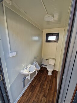 Sanitární kontejner PMP-K o rozměru 2,4 x 2,4 m - 8