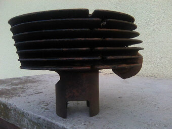 čz 175/450 - kryty řetězu,válec a bloky motoru čz 125/453 - 8