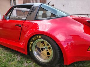Porsche 911 - 8