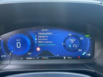 FORD  KUGA 2,5 HYBRID - 8