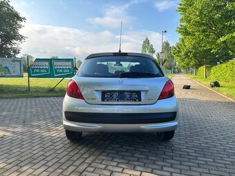PEUGEOT 207 1.4 16V 65 kw - 8