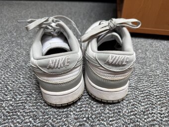 Boty NIKE DUNK LOW grey/white vel. 44 - 8