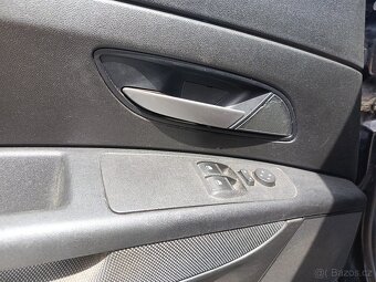 Prodám Fiat Grande Punto 1.9Tdi 96kW, r.v.2006, nová STK - 8
